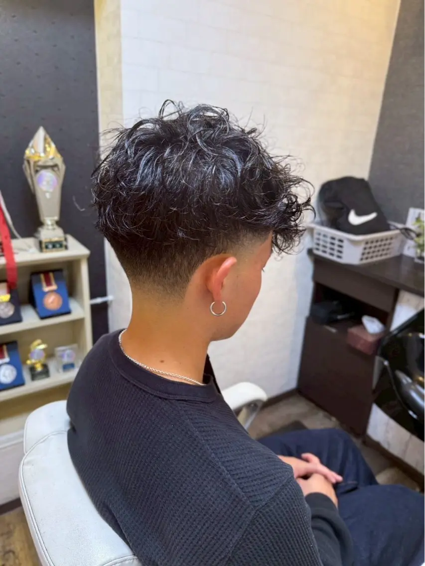 ショート パーマ メンズ 寺沢 恭輔のヘアスタイル