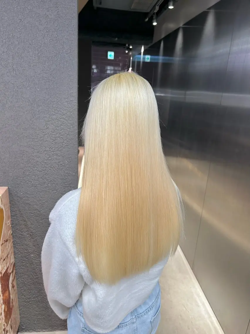 ロング カラー ブリーチ ブロンド ✅ケアブリーチ✅ トヨオカ ノブヒデのヘアスタイル