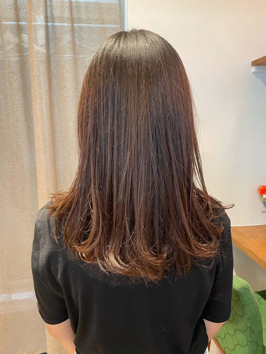 ロング レイヤーカット ローレイヤー 望月 千絵のヘアスタイル