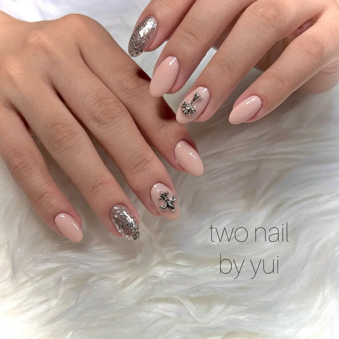ネイル アートネイル ネイルチップ ホワイト ハンドネイル two nailのネイルデザイン