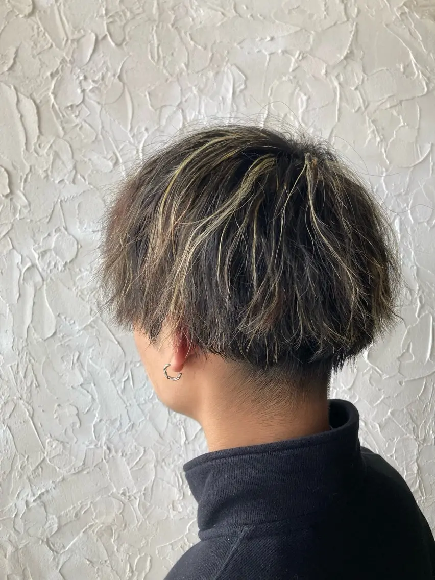 ショート パーマ メンズ メンズハイライト ハイライト yohe nishikuboのヘアスタイル