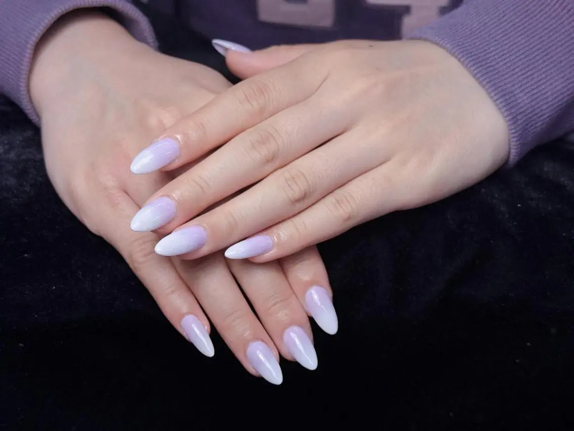 ネイル ガーリー 韓国ネイル ロングネイル マグネットネイル 持ち込み ハンドネイル Genie Mika Nailsのネイルデザイン