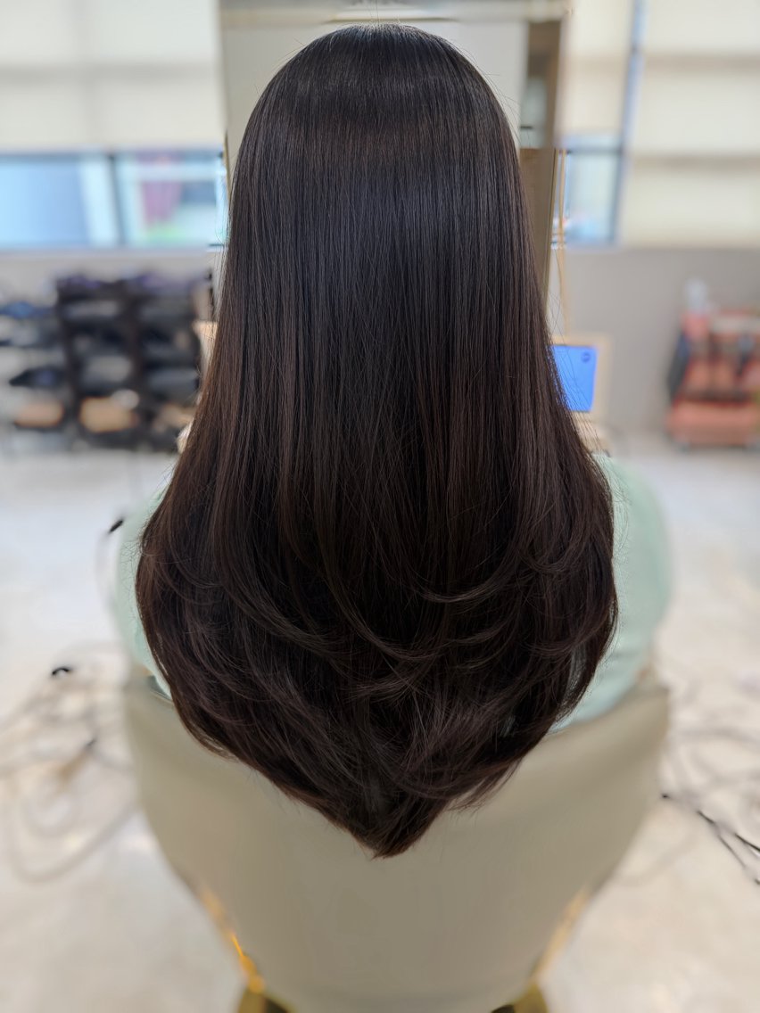 ロング カット 縮毛矯正 中屋 光貴のヘアスタイル
