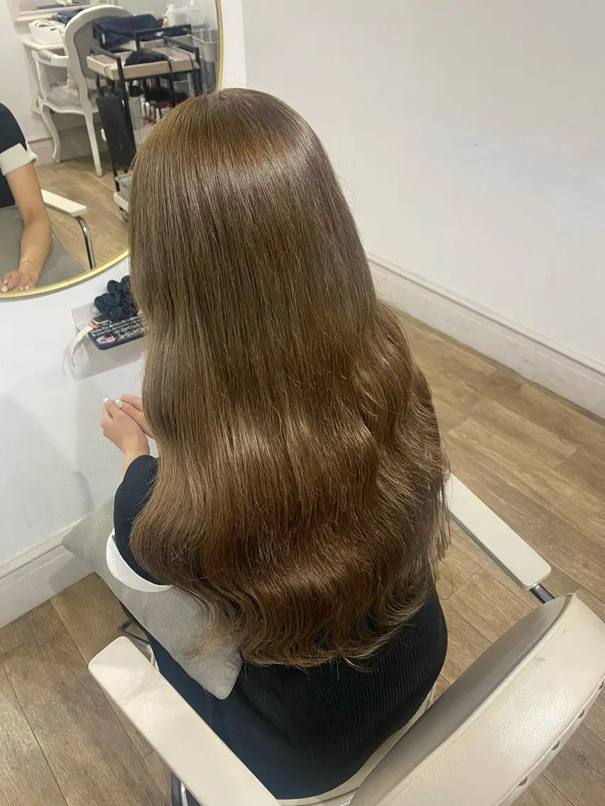 ロング ヘアカラー トリートメント mio♡ベージュ特化 🎀透明感カラーのヘアスタイル