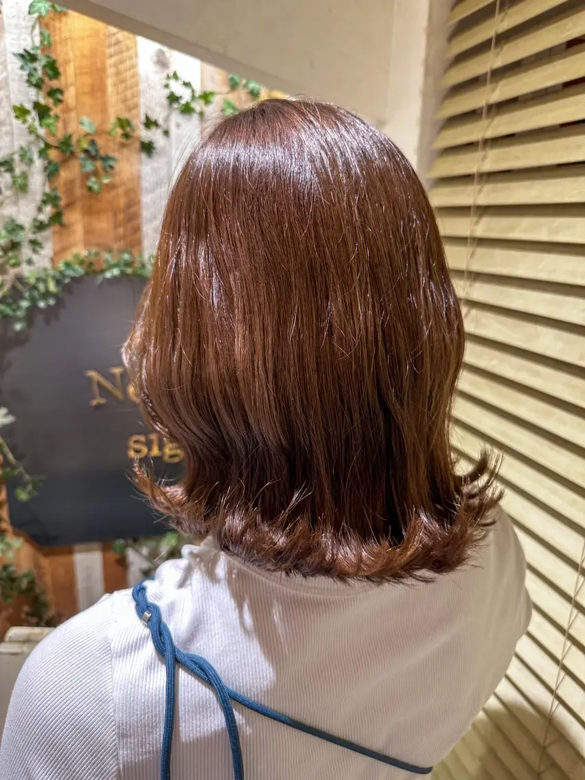 ミディアム カラー カット ヘアカラー 岡本 葵のヘアスタイル