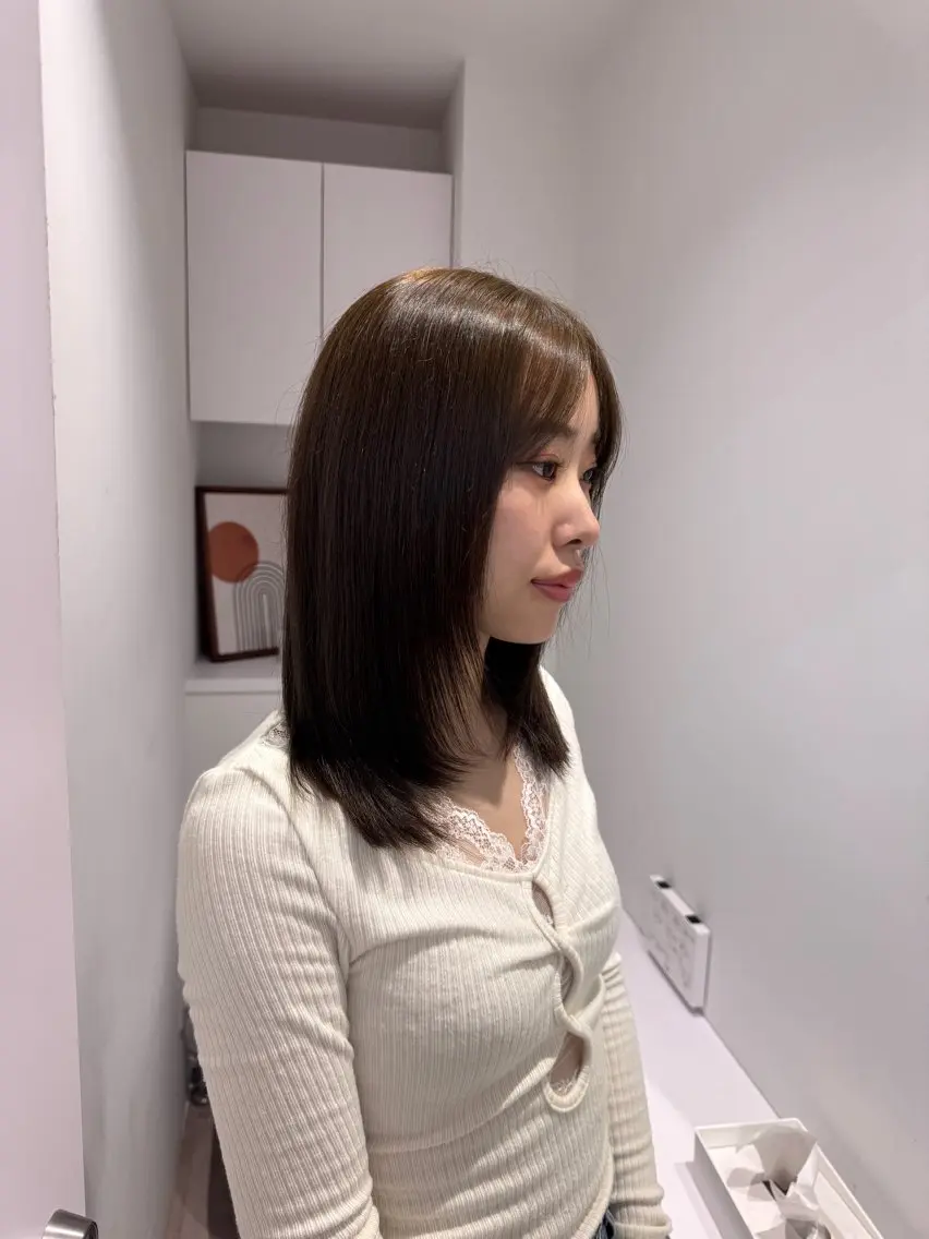 ミディアム 透明感カラー🫧⌇ AO🫐🩵のヘアスタイル