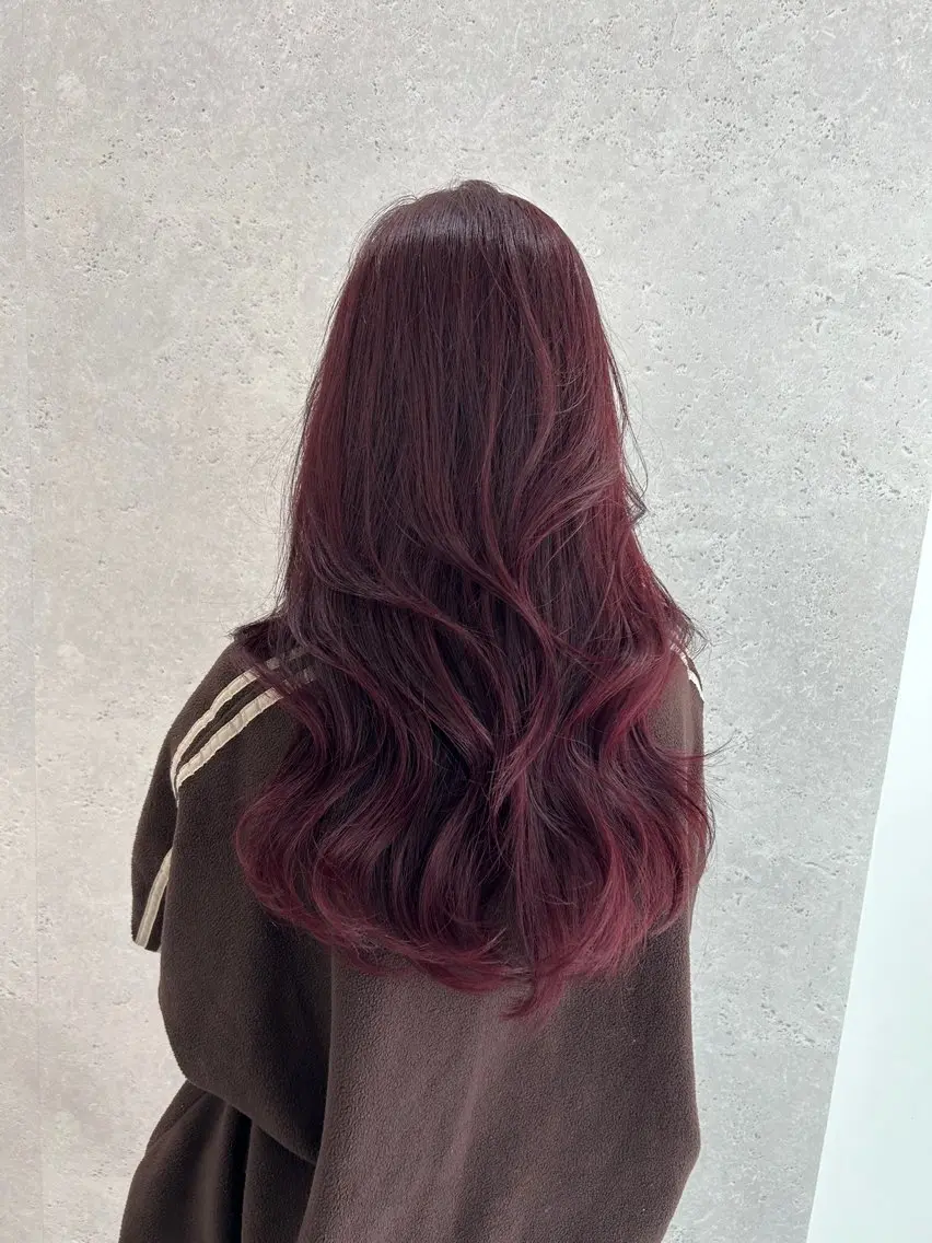 ロング 暖色系ハイトーン♡ mioriのヘアスタイル