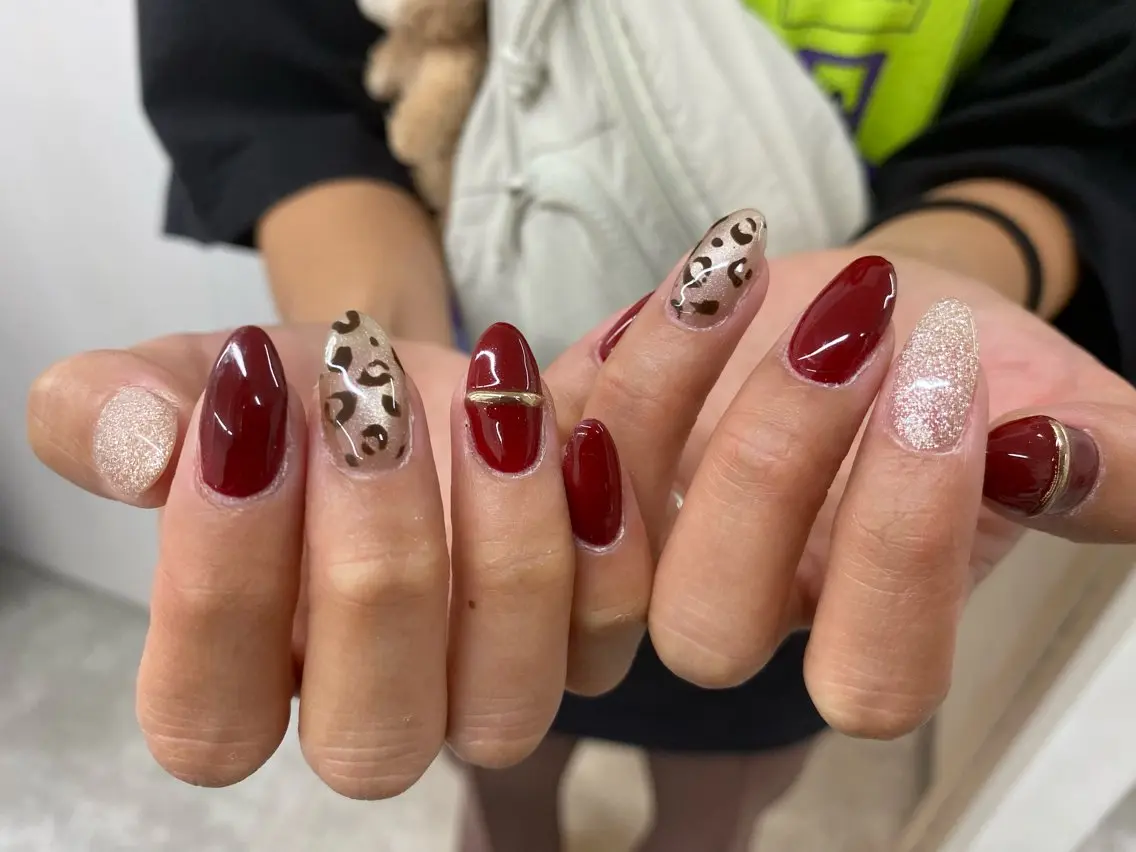 ネイル アートネイル ボルドー ラメ(グリッター) マグネットネイル ミラーネイル REINA ルレイル心斎橋のネイルデザイン