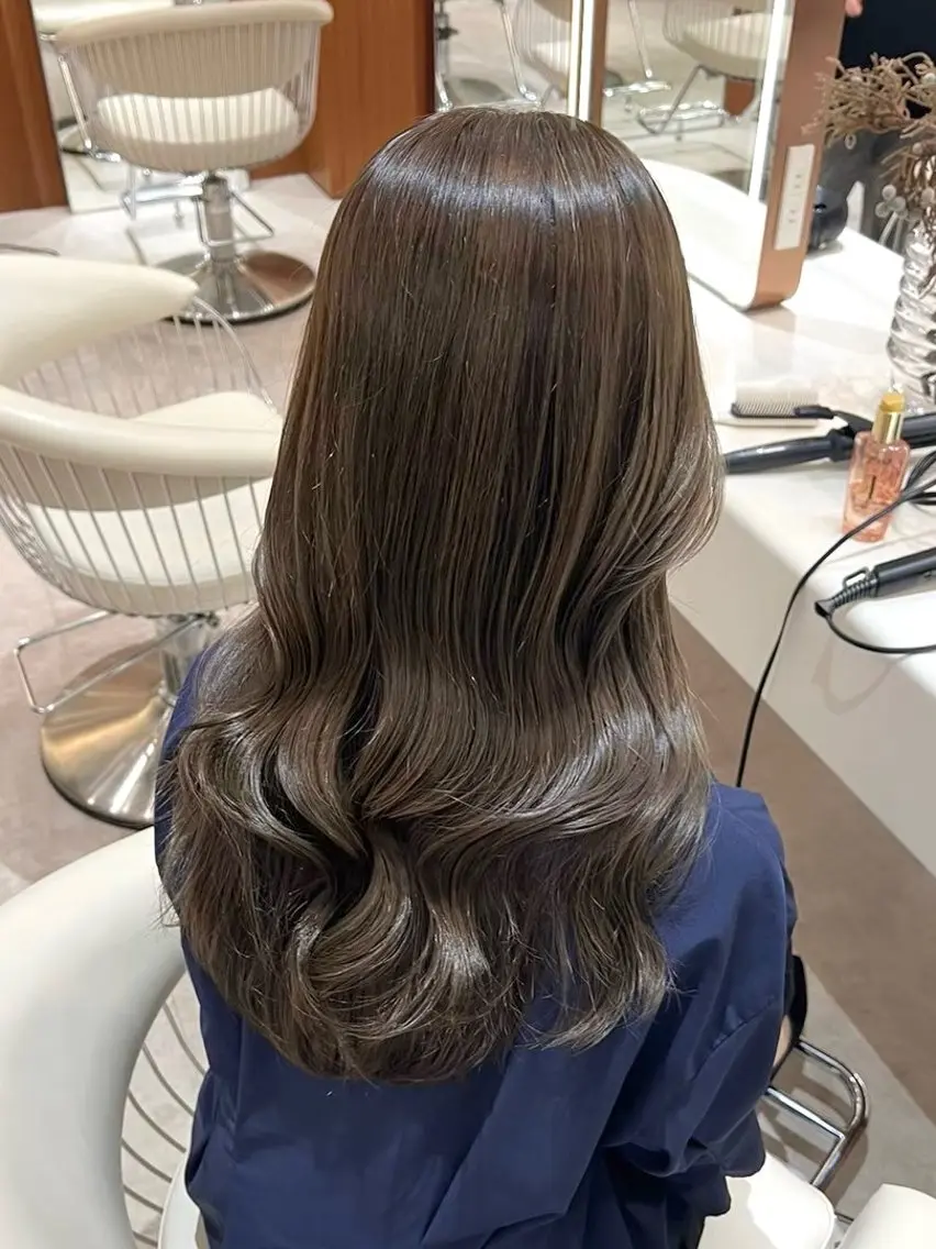 ロング カラー アッシュ ベージュカラー レイヤーカット カット ヘアカラー トリートメント レイヤー/ハッシュ 渋谷/サッタのヘアスタイル