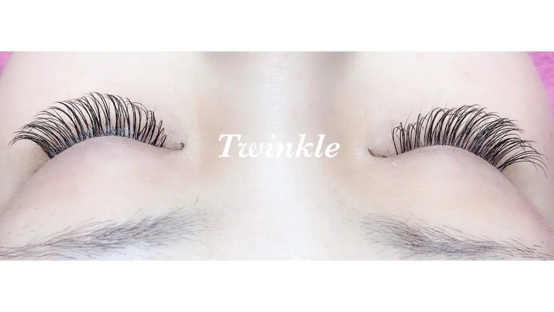 マツエク・マツパ CCカール Cカール フラットラッシュ ゴージャス えみり 【Twinkle 】のマツエク・マツパデザイン