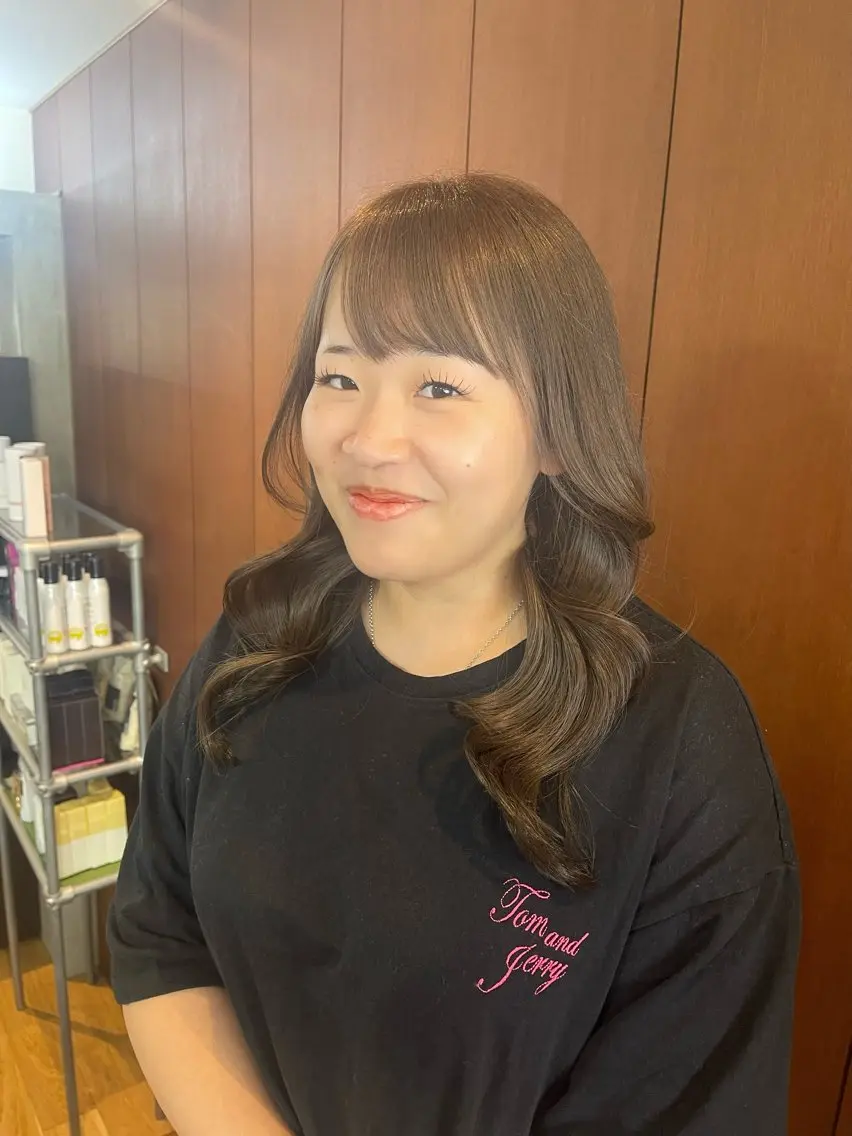 セミロング カラー 岩下 侑里のヘアスタイル