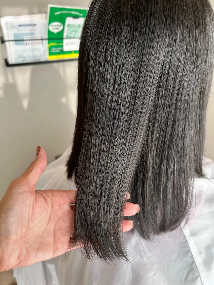 ミディアム 髪質改善 縮毛矯正 カット 縮毛矯正 トリートメント よしだ ふみこのヘアスタイル