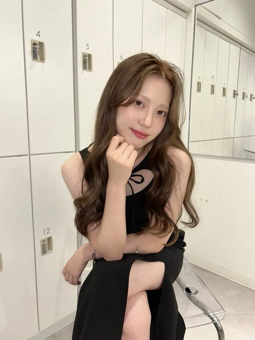 ロング カラー ブリーチ ダブルカラー ブリーチなしカラー ヘアカラー 🤍韓国うる艶カラー YUKI🤍のヘアスタイル