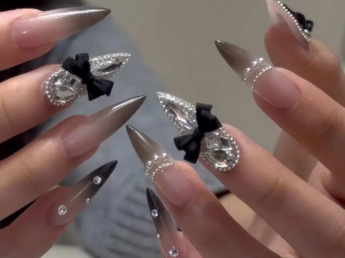 ネイル ジェルネイル 韓国ネイル 持ち込み オフィスネイル ワンホンネイル MiO Nailのネイルデザイン