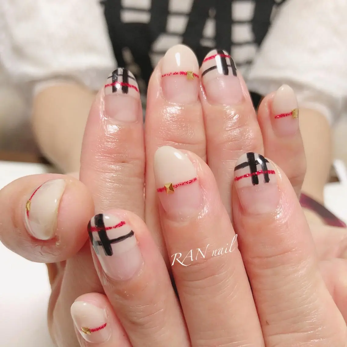 ネイル フットネイル キラキラネイル オフィスネイル ハンドネイル フットネイル RAN nailのネイルデザイン