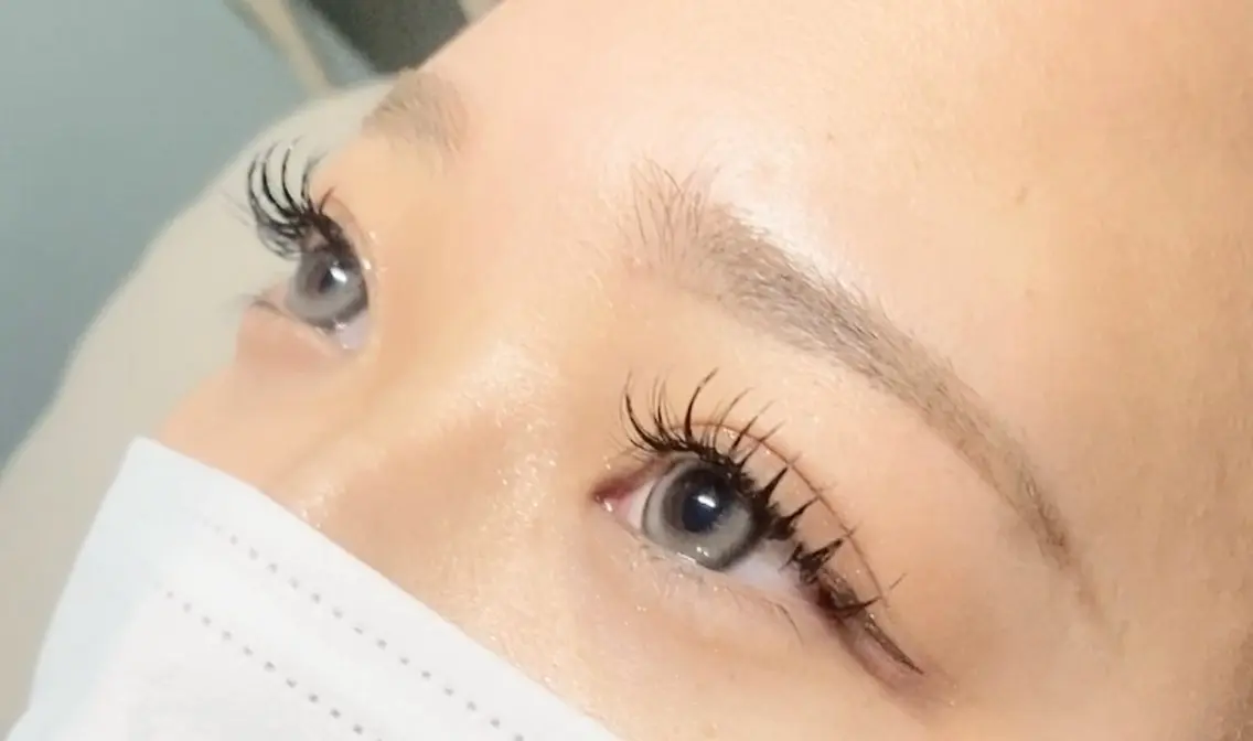 LEDエクステ⭐︎フラットマットラッシュ140本の写真