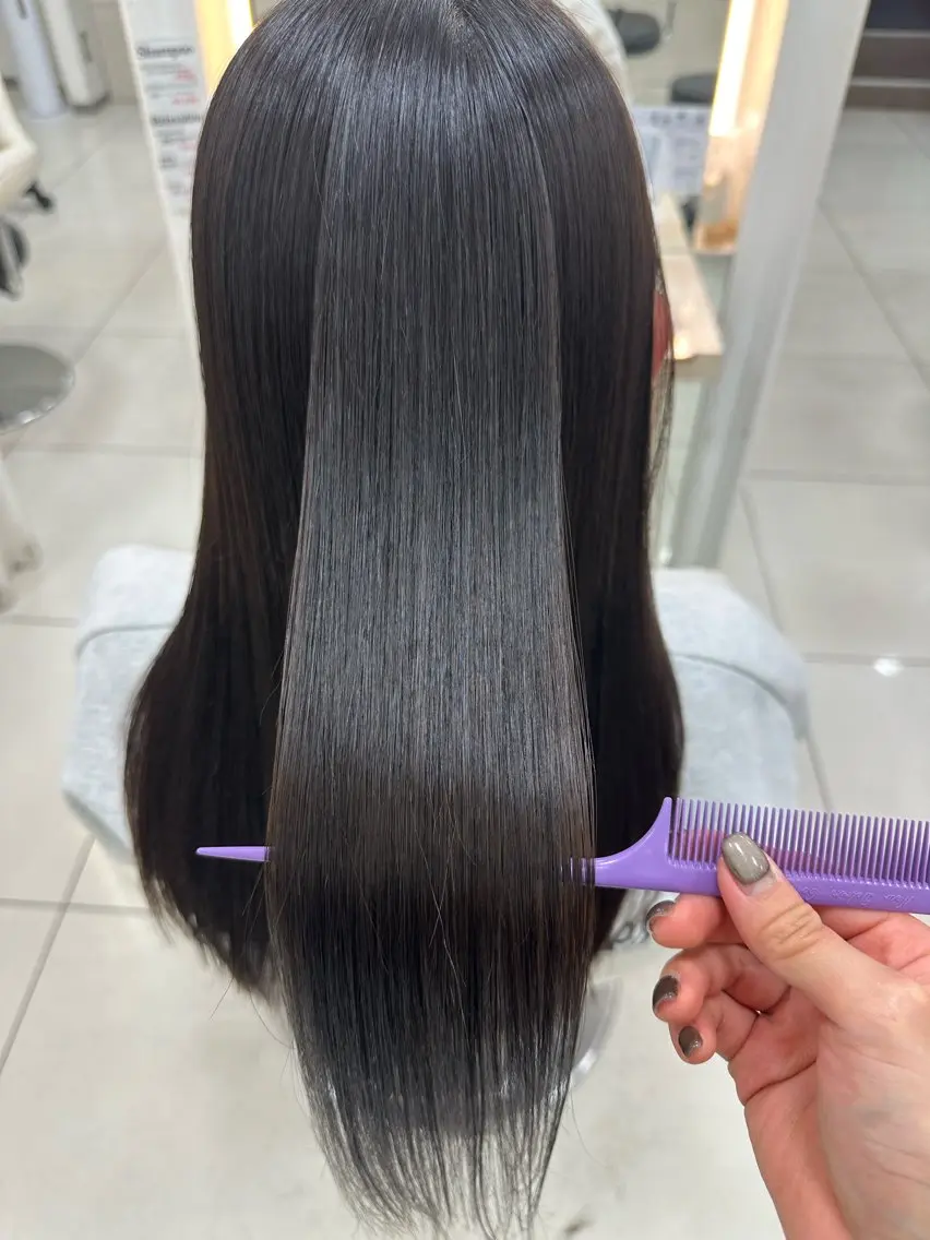 ロング カット 縮毛矯正 トリートメント 伊佐 愛のヘアスタイル