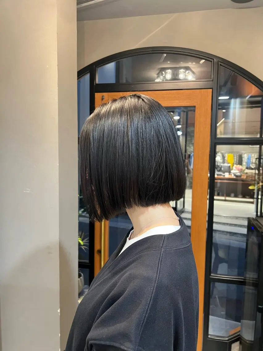 ショート カラー 切りっぱなしボブ ボブ 神戸ボブ✂️ ioe三宮/田 伸佳のヘアスタイル