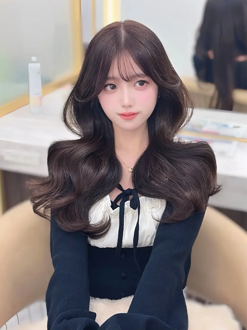 ロング カラー 透明感カラー ラベンダーカラー 顔周りカット 古川 美羽のヘアスタイル