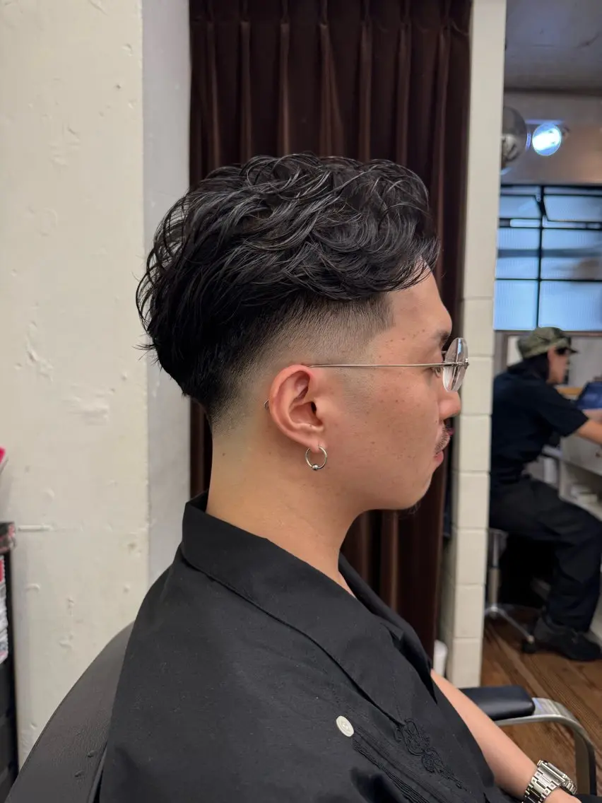 ショート パーマ メンズ フェードカット メンズパーマ メンズショート スキンフェード ショートヘア カット パーマ トリートメント 💈メンズ特化💈 TASUKUのヘアスタイル