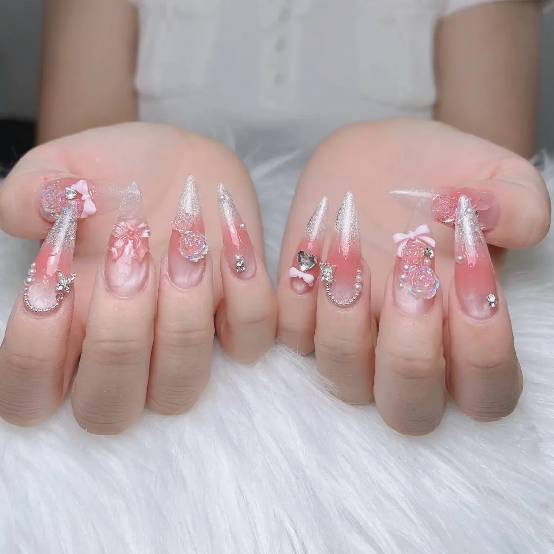 ネイル オーロラネイル ボルドー ブラウン 氷ネイル・うるうるネイル キラキラネイル ハンドネイル Sora  Nail 長さ出し専門店のネイルデザイン