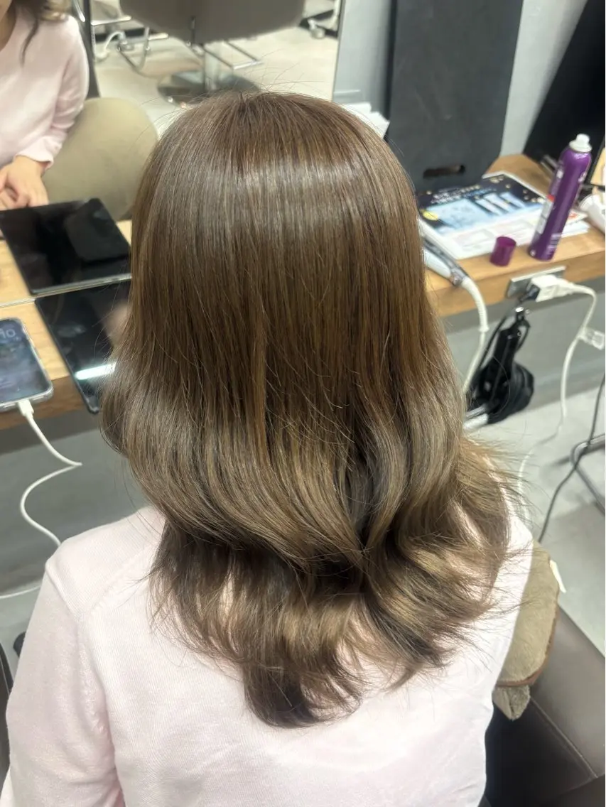 ミディアム カラー ベージュカラー ミント ミントベージュ ヘアカラー 🤍艶モテカラー♡ ブラウン🤍Rimiのヘアスタイル