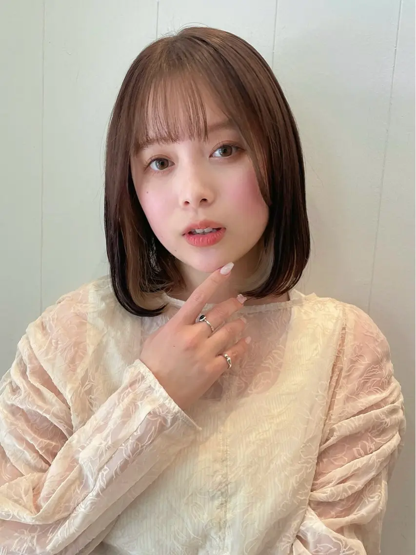 ミディアム 米澤 由衣のヘアスタイル