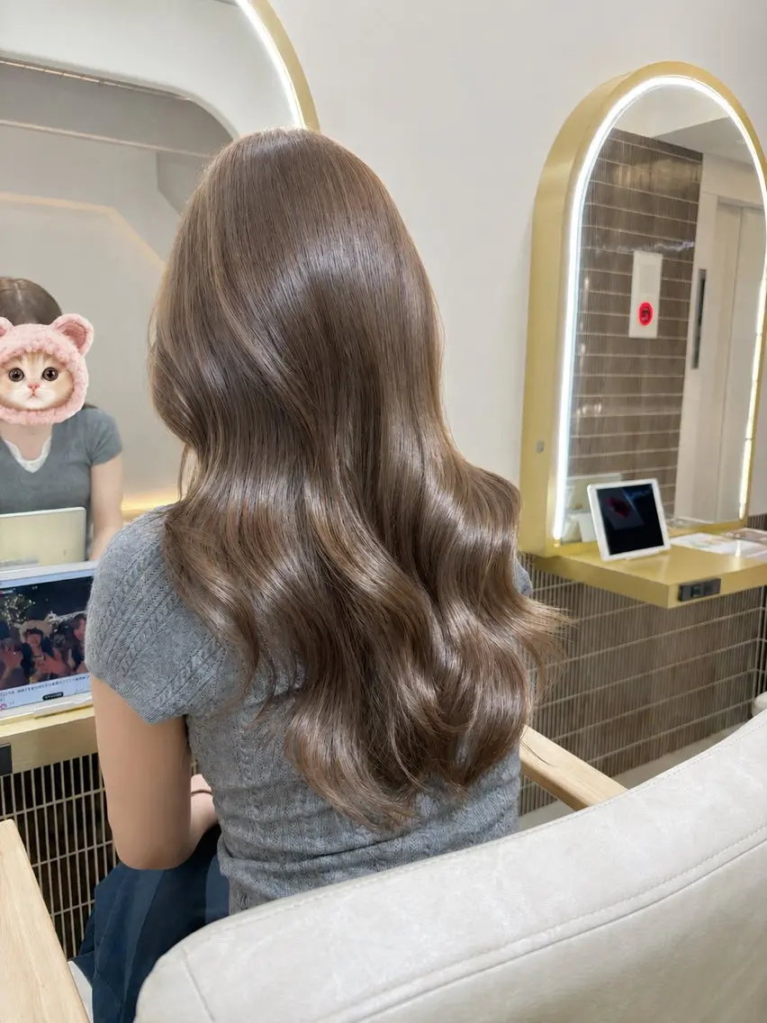 ロング ヘアカラー ‎🤍MIU‎🤍 レイヤーカット‎🤍のヘアスタイル