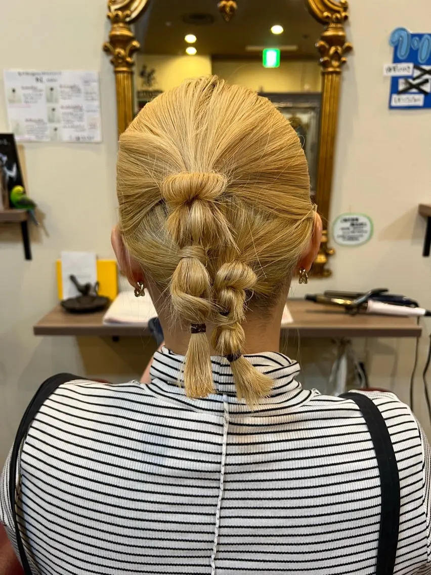 ミディアム ヘアアレンジ PINOT梅田 MOKAのヘアスタイル