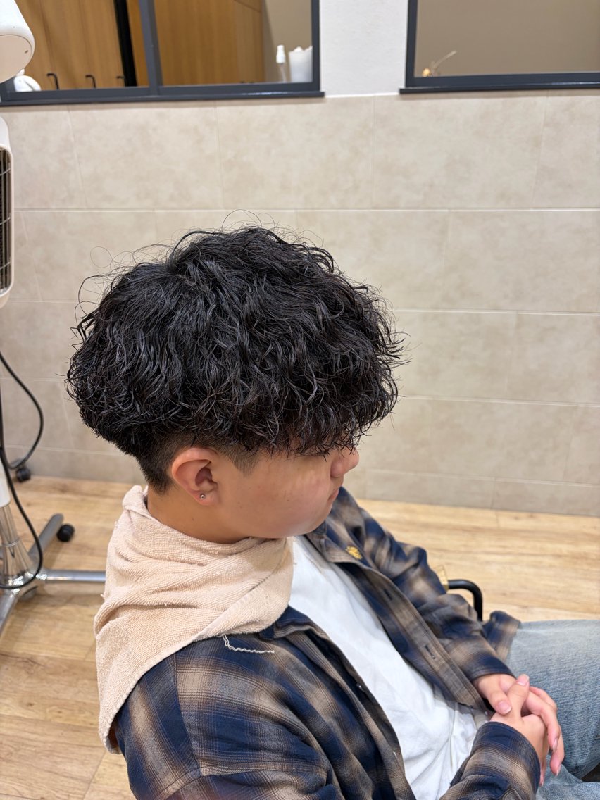 カラー パーマ メンズ メンズパーマ カット ヘアカラー パーマ 小田 暉のヘアスタイル