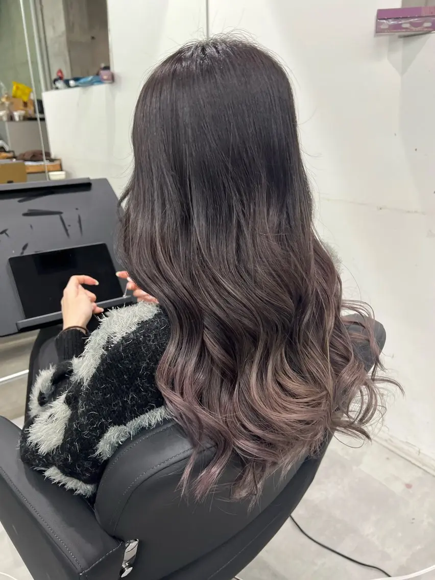 ロング カラー バレイヤージュ レイヤーカット ヘアカラー トリートメント welring hair salonのヘアスタイル