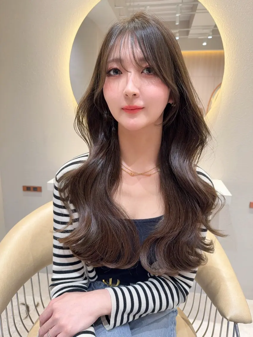セミロング カラー カット ヘアカラー トリートメント 縮毛矯正✨🫧 レイヤー川村利幸のヘアスタイル