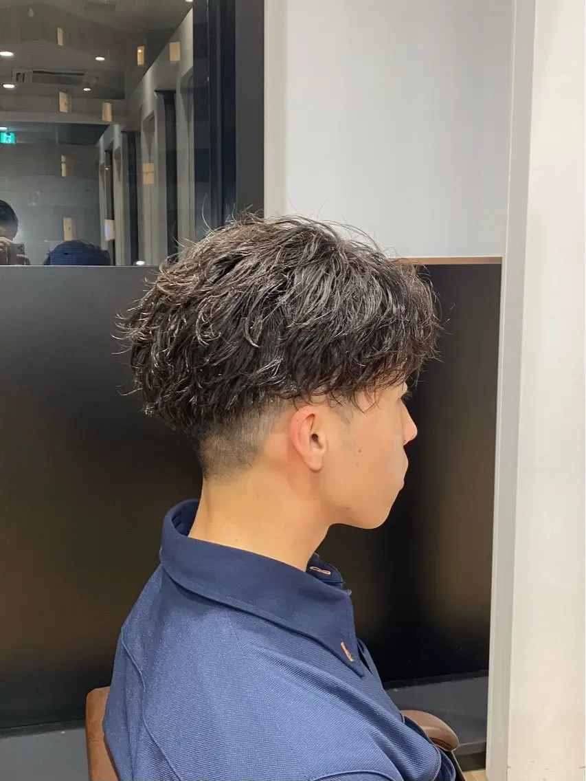 ショート パーマ カット パーマ 上品なダブルカラー✨ 藤江 広人のヘアスタイル