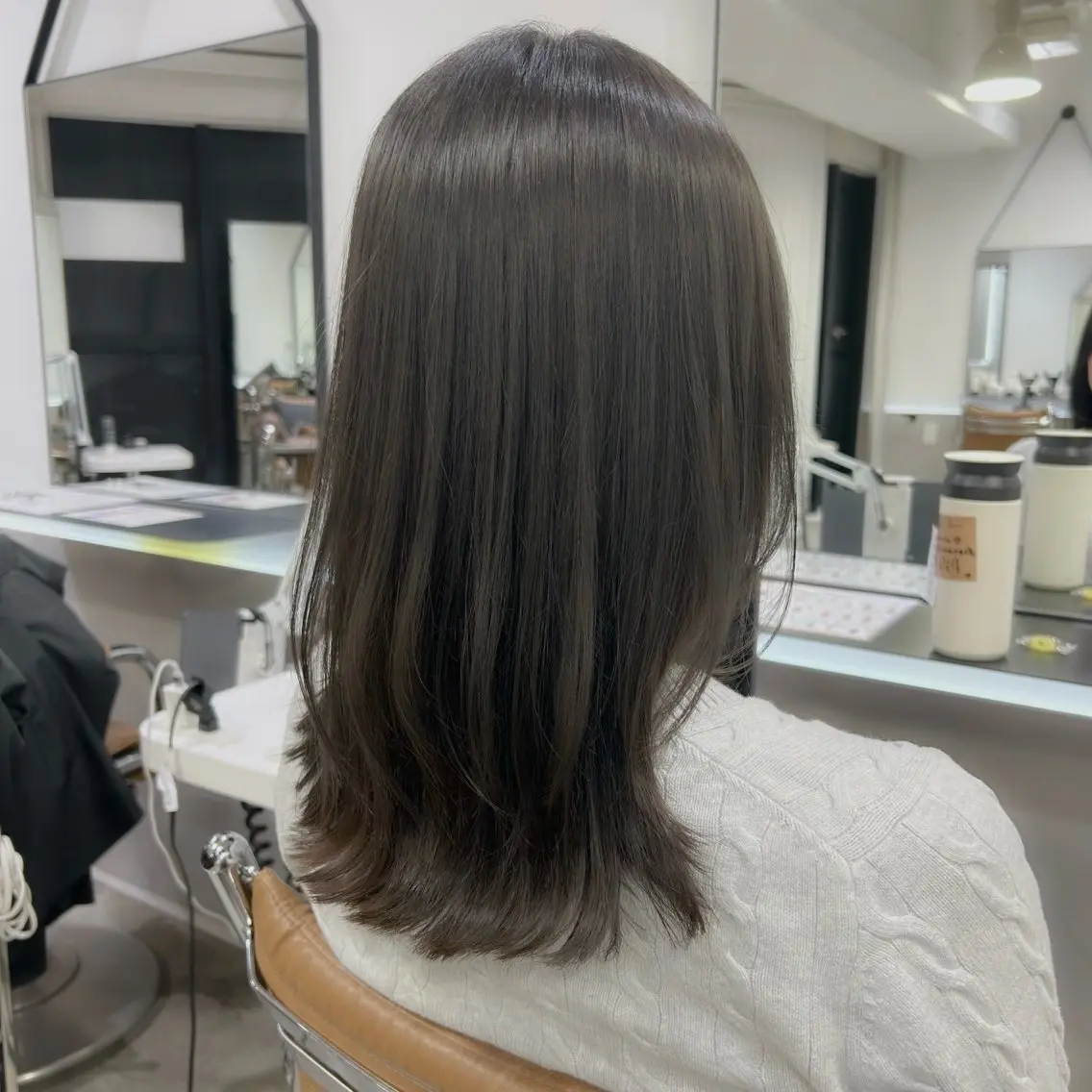 ミディアム カラー 透明感カラー グレージュ オリーブグレージュ オリーブグレー 🧣艶カラー・ヘア セット Chie🧸のヘアスタイル