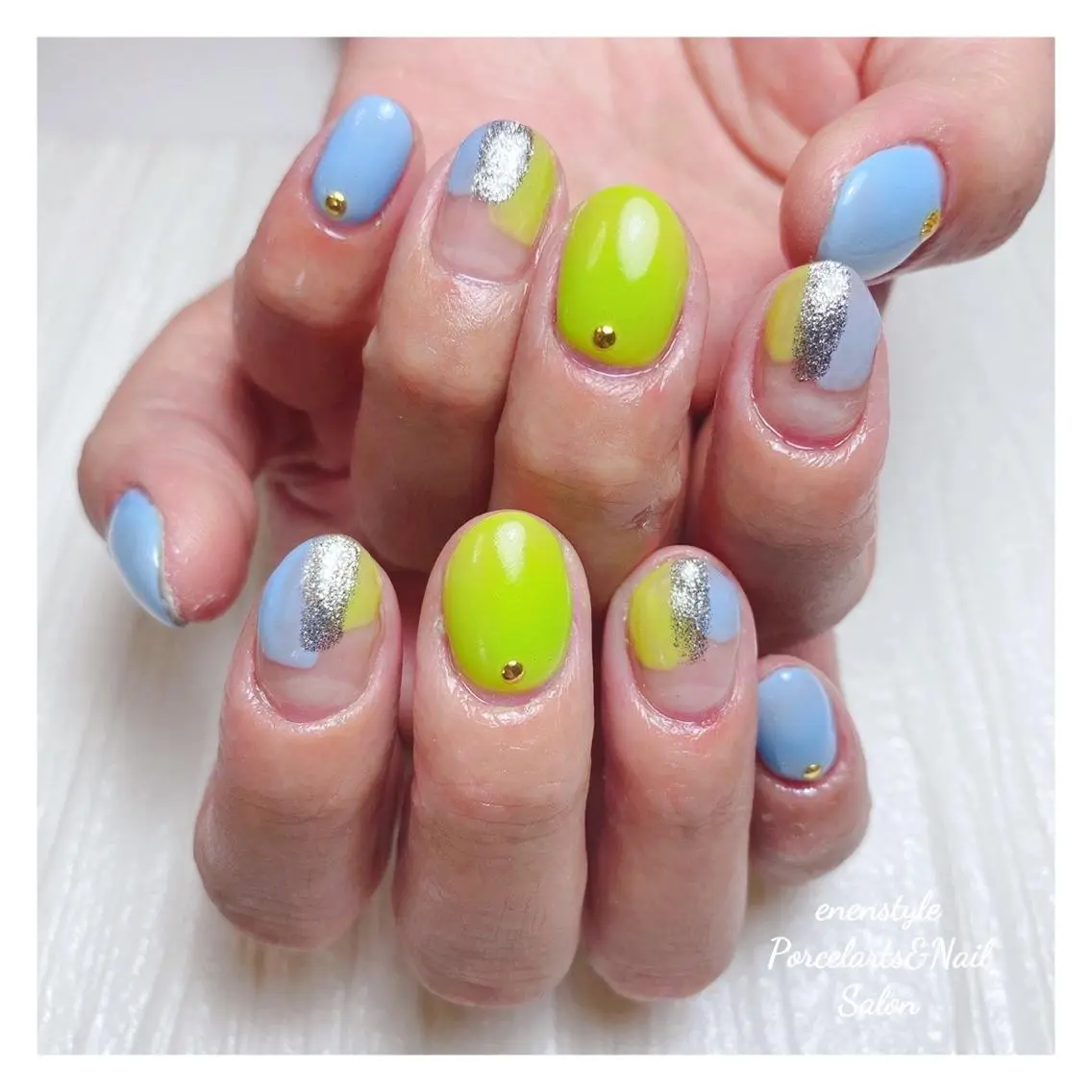 ミディアム ネイル 🐾enen style 🐾のネイルデザイン