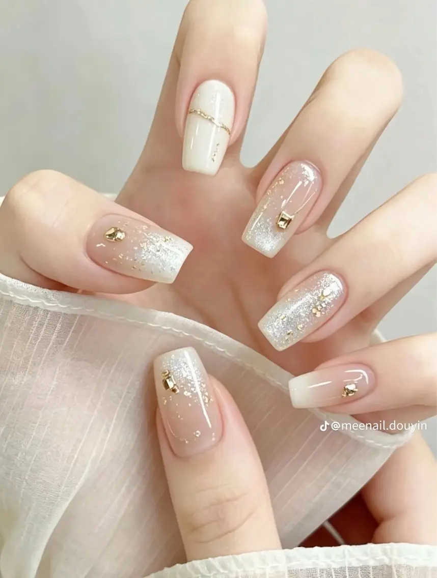 ネイル 韓国ネイル マグネットネイル 持ち込み ハンドネイル Dyo Nail_Royalのネイルデザイン