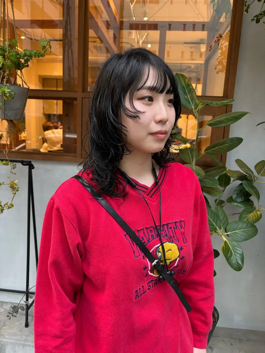 ミディアム パーマ カット パーマ トリートメント ENIF ツキのヘアスタイル