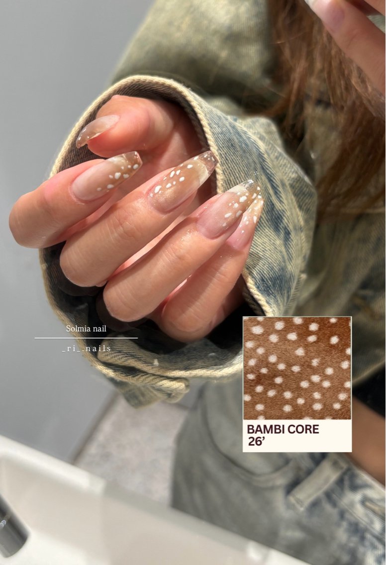 ネイル ハンドネイル . Linaのネイルデザイン
