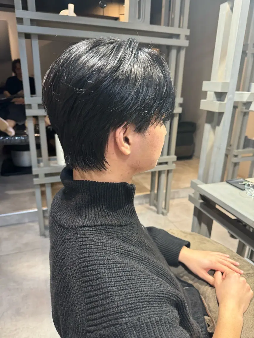 ミディアム ウルフカット 似合う髪型が 分からない方へのヘアスタイル