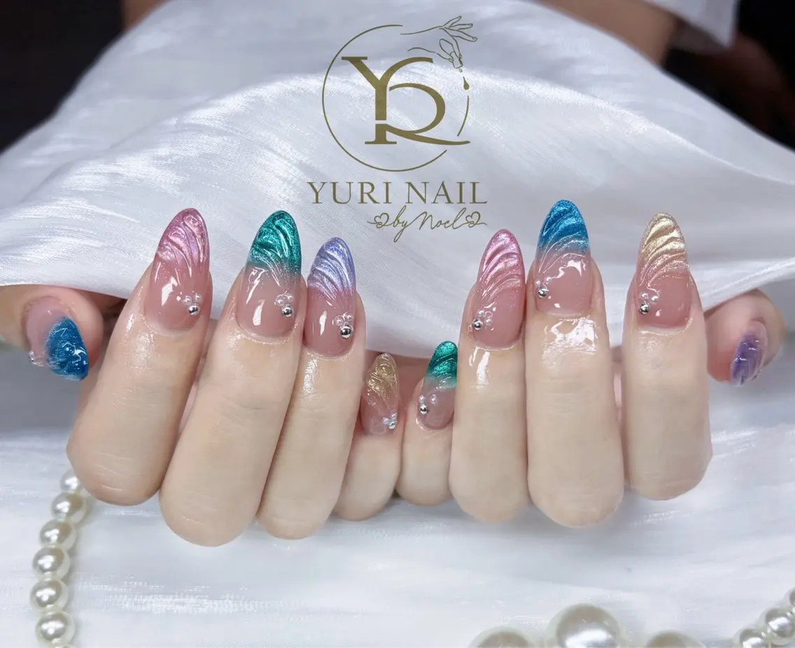 ネイル ハンドネイル フットネイル ハンドケア YURI Nail NARITAのネイルデザイン