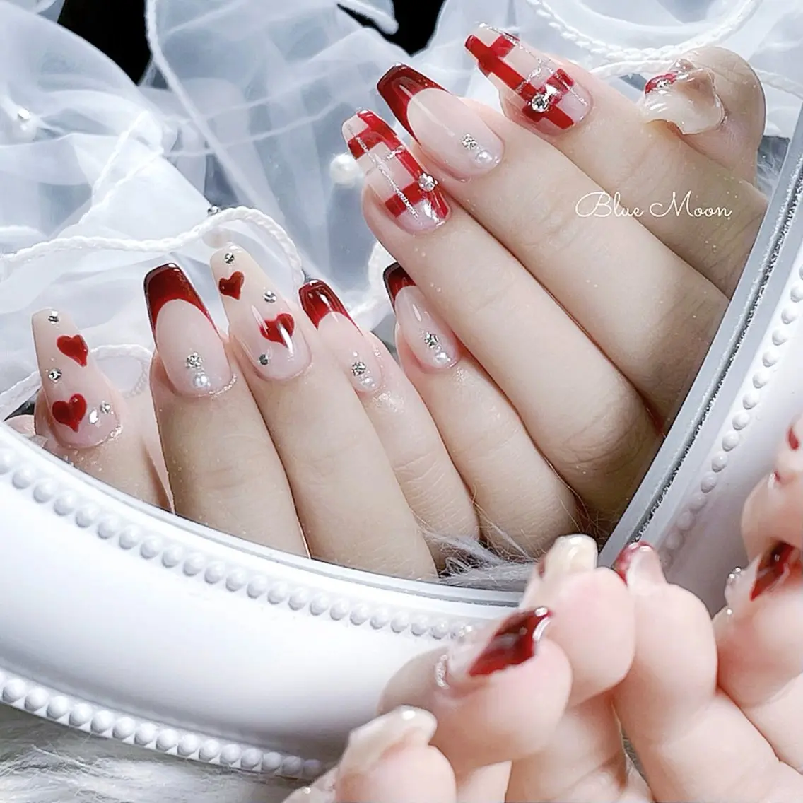ネイル ハンドネイル フットネイル ハンドケア nail salon Blue Moonのネイルデザイン