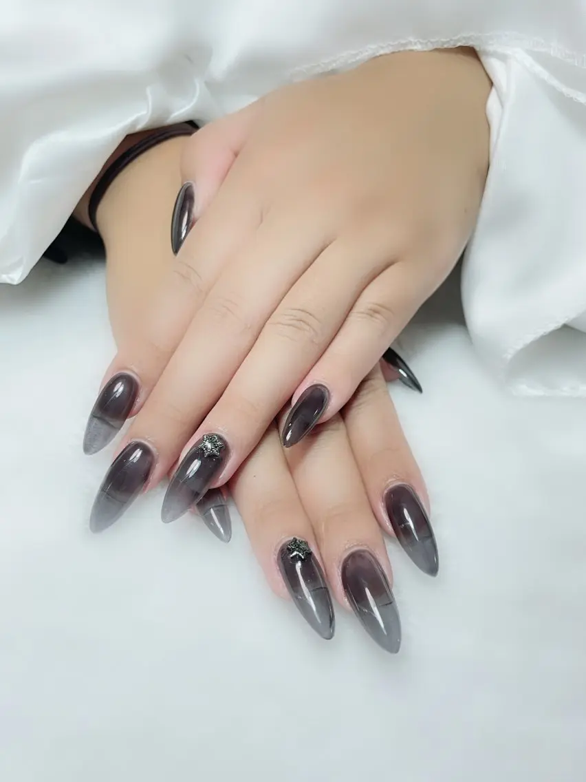 ネイル Amina nail salonのネイルデザイン