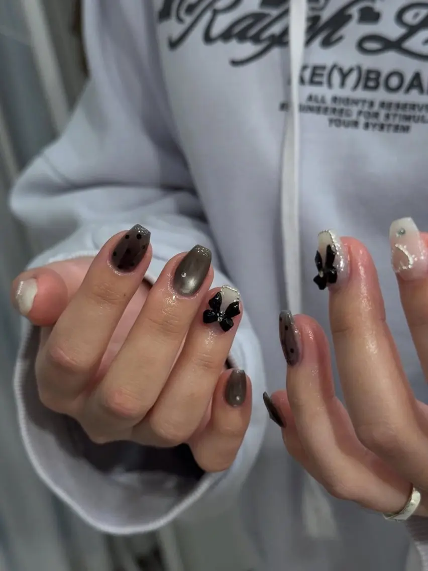 ネイル グラデーション ラメ(グリッター) マグネットネイル ミラーネイル ニュアンスネイル ハンドネイル Lumi de nailsのネイルデザイン