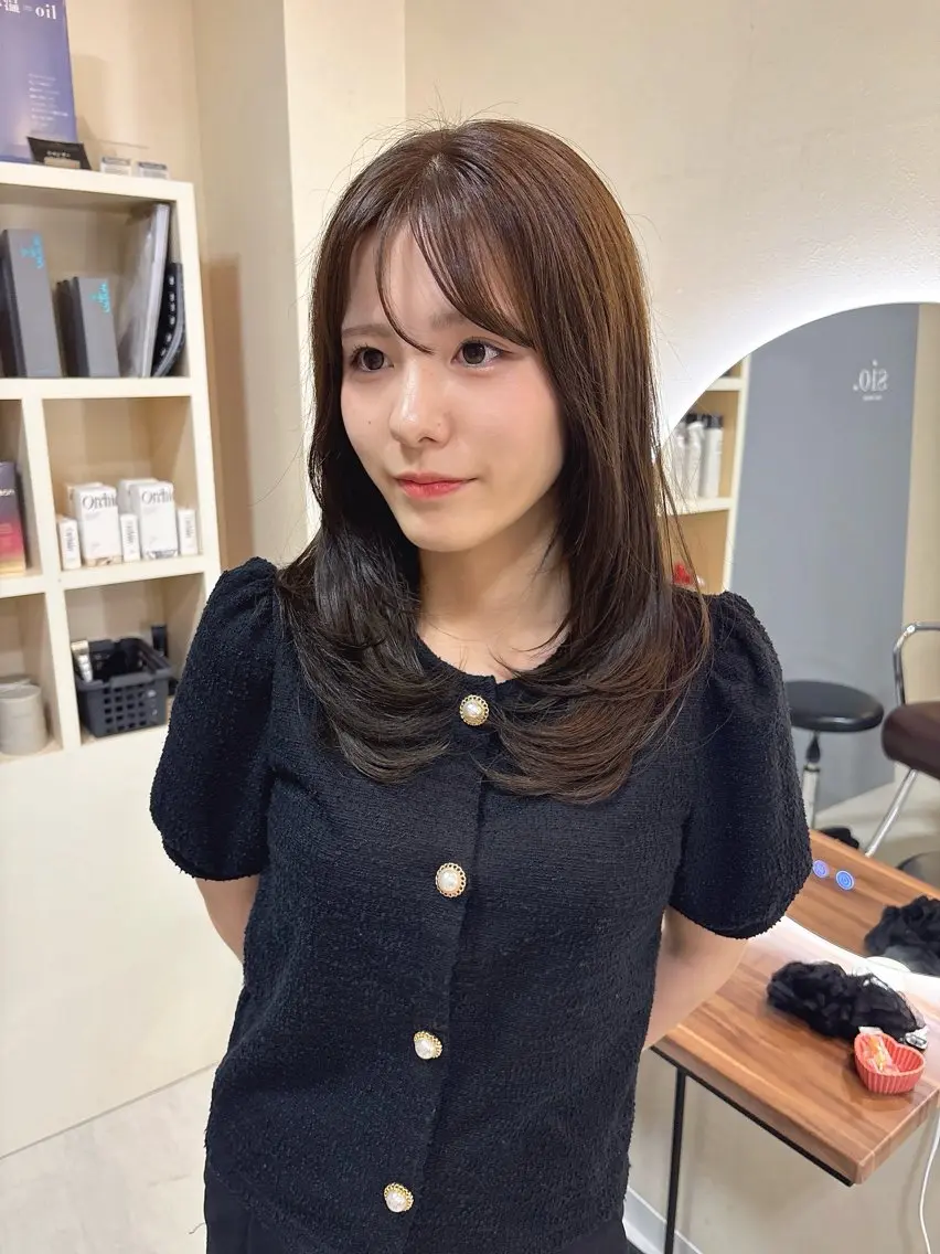 セミロング レイヤーカット 縮毛矯正ボブ/ 髪質改善/カットのヘアスタイル