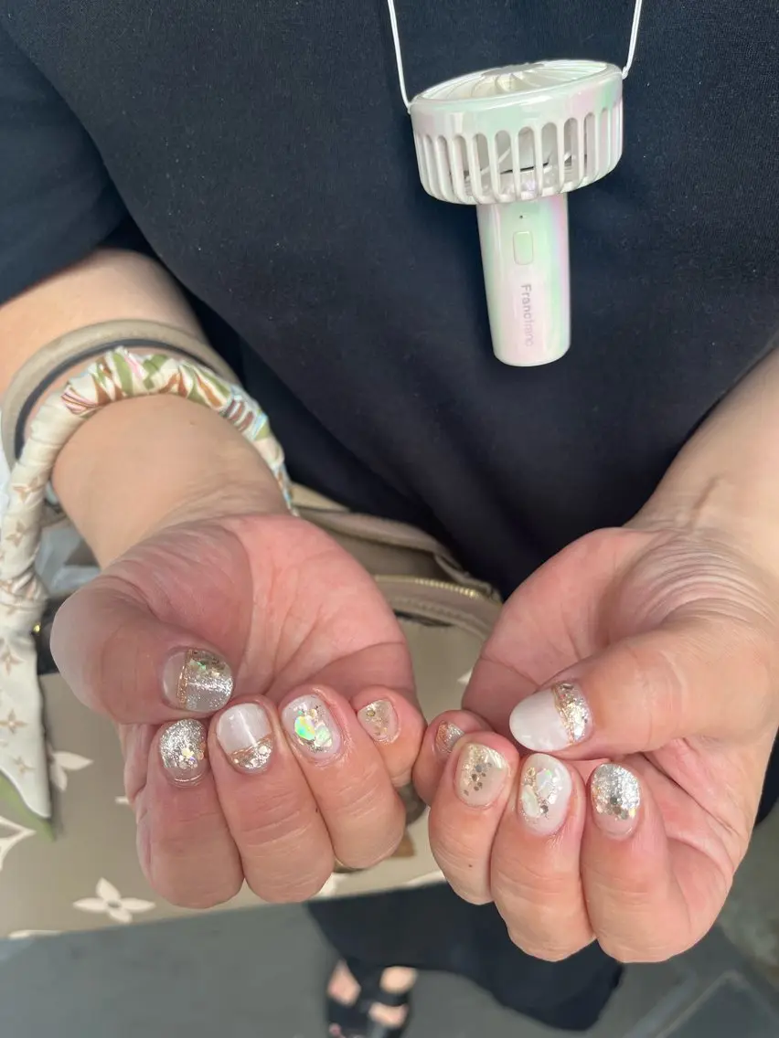 ネイル オーロラネイル ブルー フットネイル フレンチネイル ジェルネイル kiki nail たまプラーザのネイルデザイン
