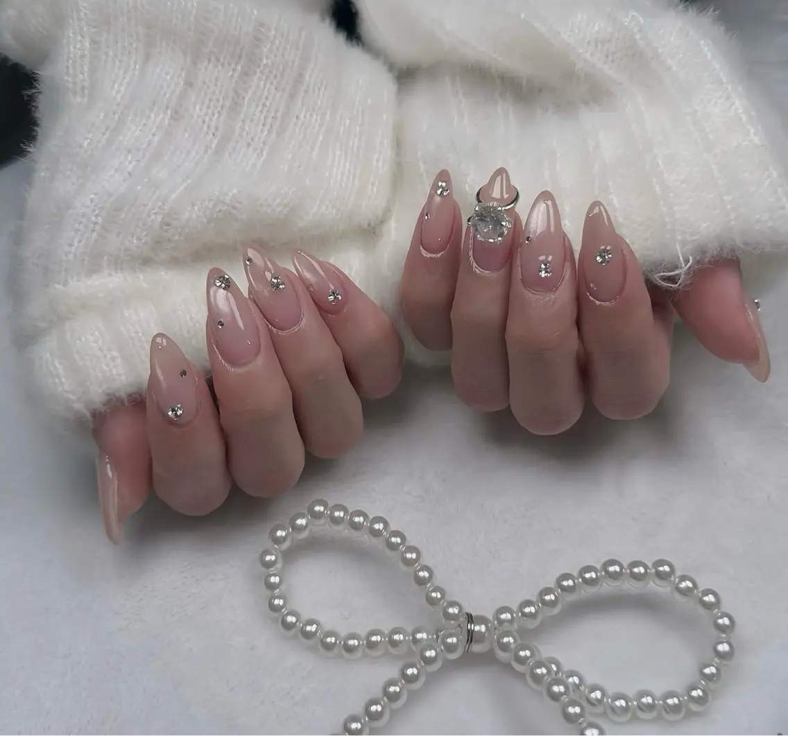 ミディアム 韓国風ヘア ハンドネイル Aila Nail ShinOkuboのネイルデザイン