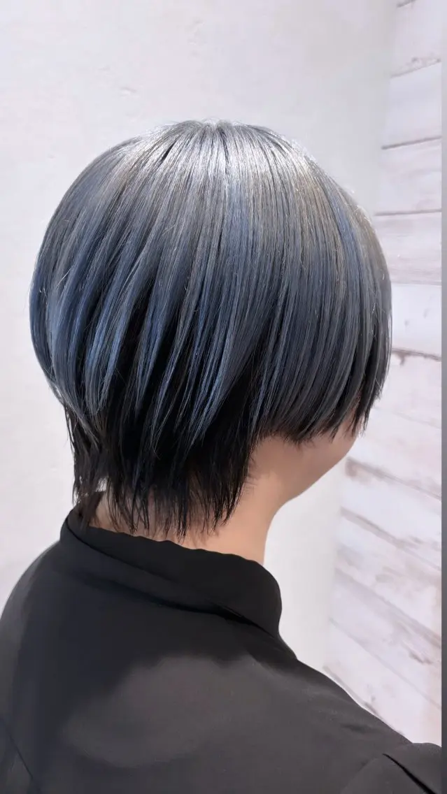 ミディアム カラー ヘアアレンジ アニメ髪・ウルフ🦇 樋口莉夏のヘアスタイル
