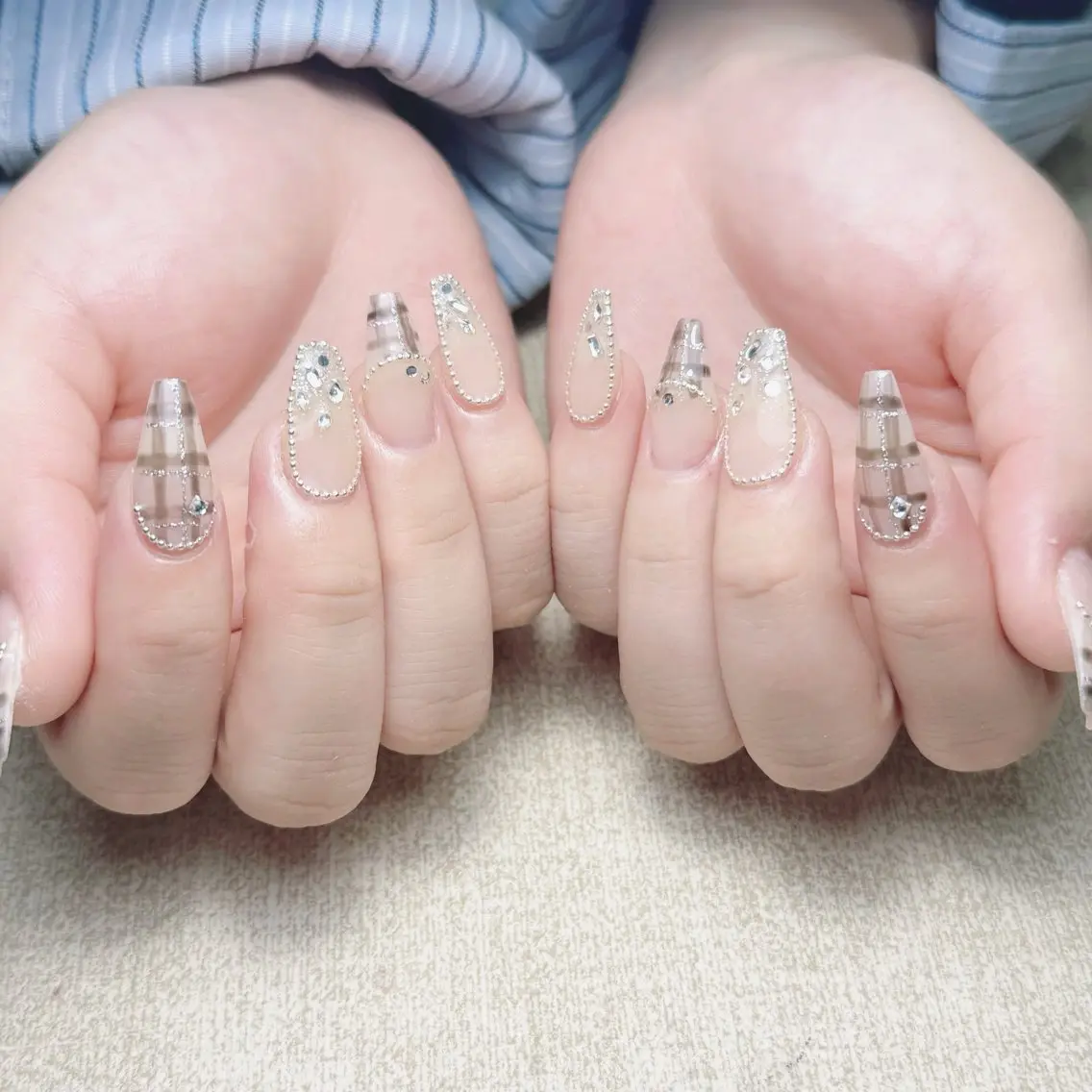 ネイル ハンドネイル ハンドケア いちご ちゃんのネイルデザイン