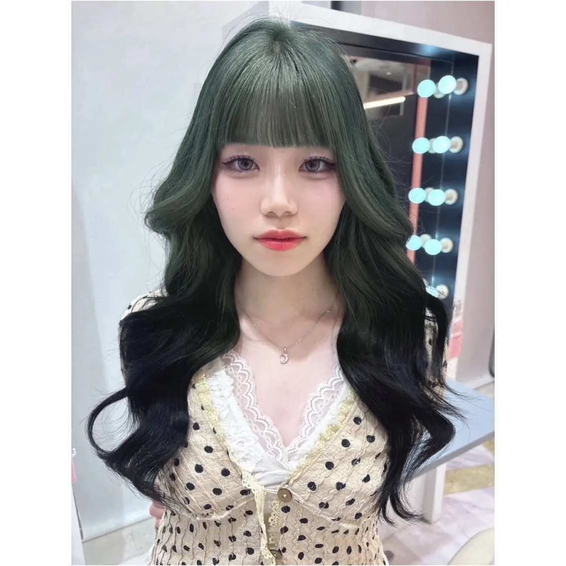 ロング ヘアカラー Lee 梅田 kurumiのヘアスタイル