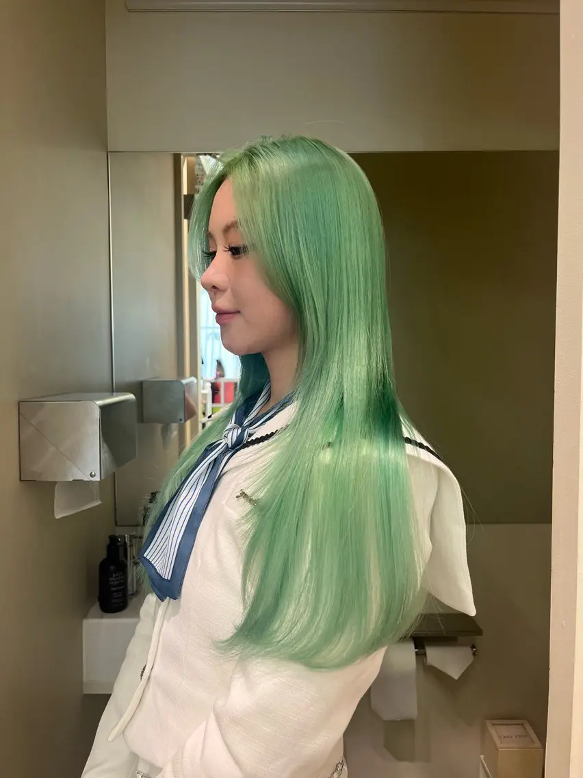 ロング カラー JUURI- Shionのヘアスタイル